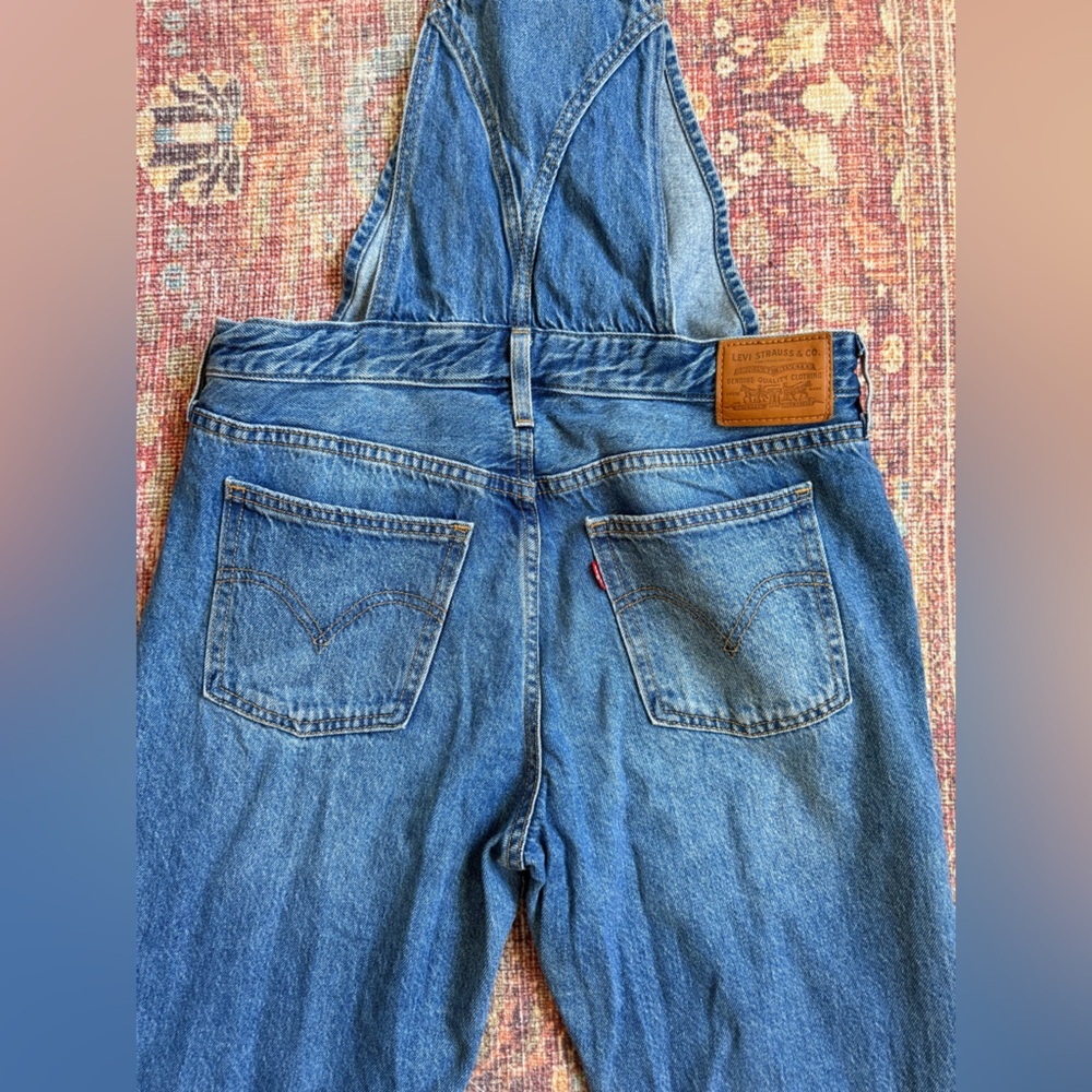 Levi’s Women’s Medium Dylan Blue Denim Overalls - Picture 13 of 13